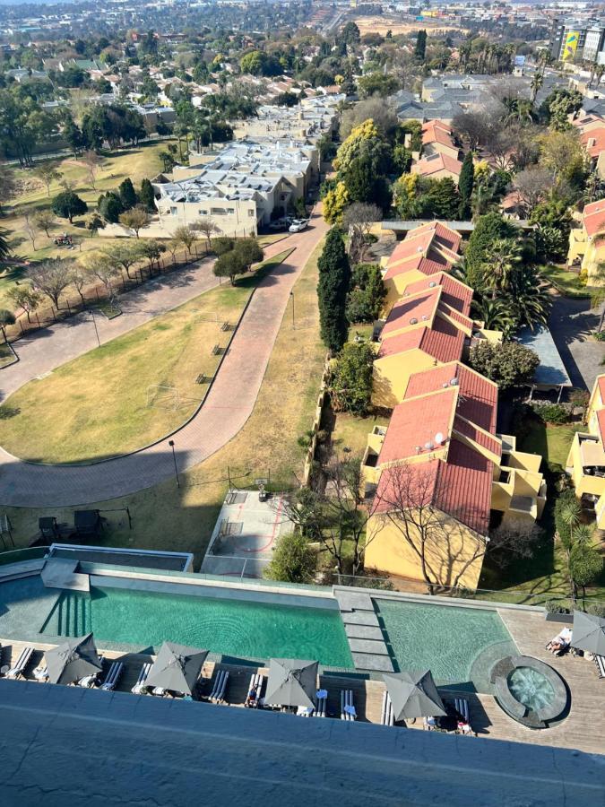 The Capital On The Park Hotel Johannesburg Bagian luar foto